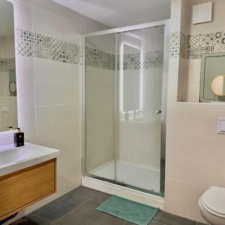 Dupleix 57m2 Avec Terrasse Pres De Paris Meudon